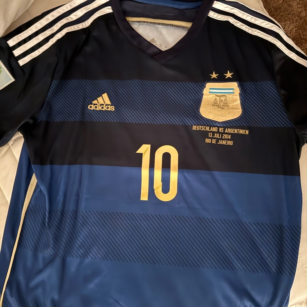 Adidas Argentina Soccer Jersey - MESSI #10 (never worn)